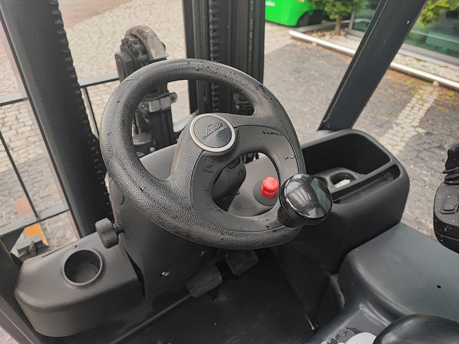 Wózek widłowy elektryczny Linde E14-02