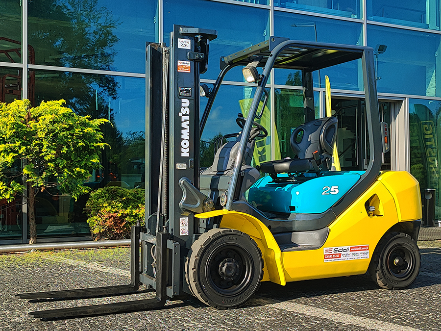 Wózek widłowy Komatsu FD25T-16R