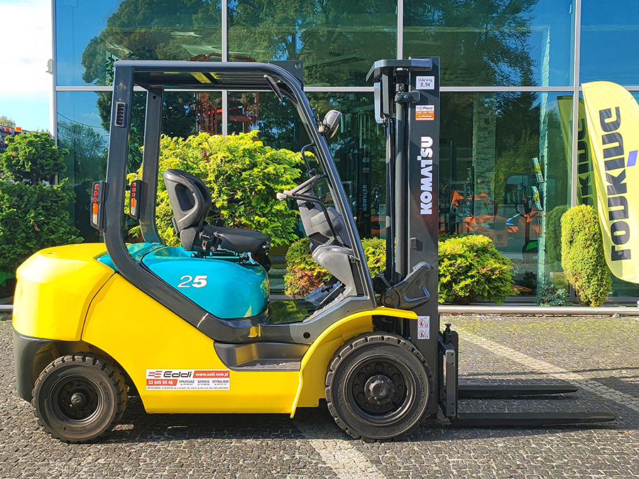Wózek widłowy Komatsu FD25T-16R