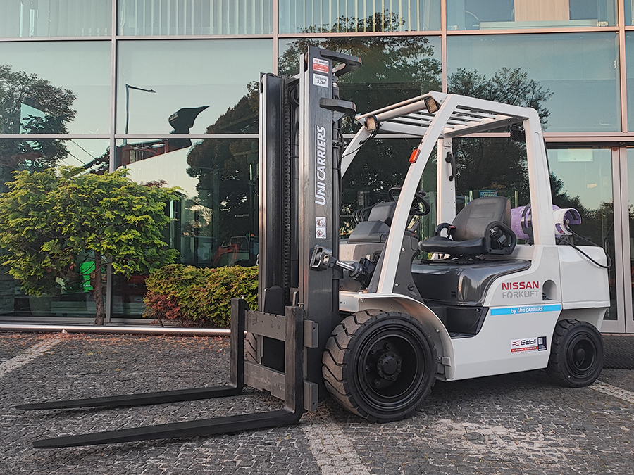 Wózek widłowy Nissan UniCarriers UG1F2A35DU