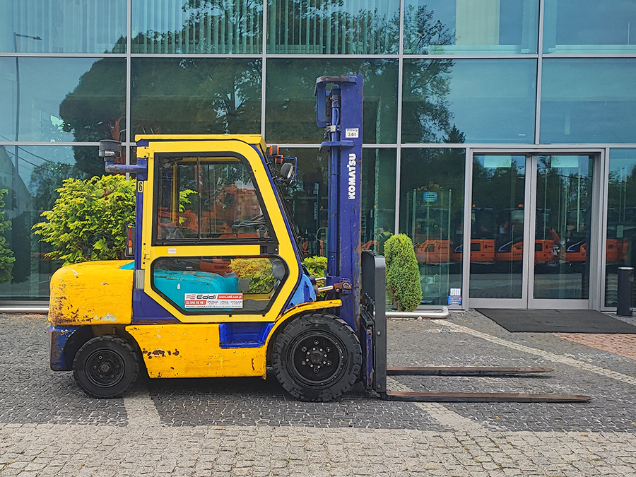 wózek widłowy Komatsu FD30T-12