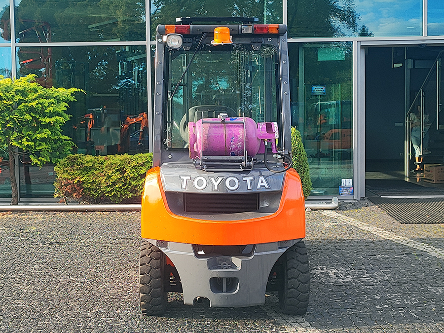 Wózek widłowy Toyota 02-8FGF20