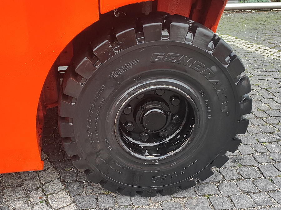 Wózek widłowy elektryczny Toyota 8FBMT40