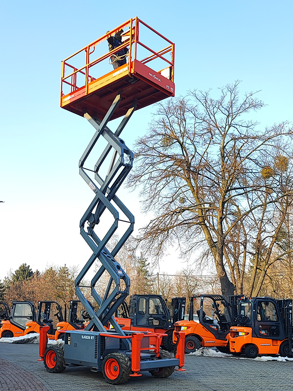 Podest roboczy, zwyżka nożycowa terenowa Skyjack SJ6826RT