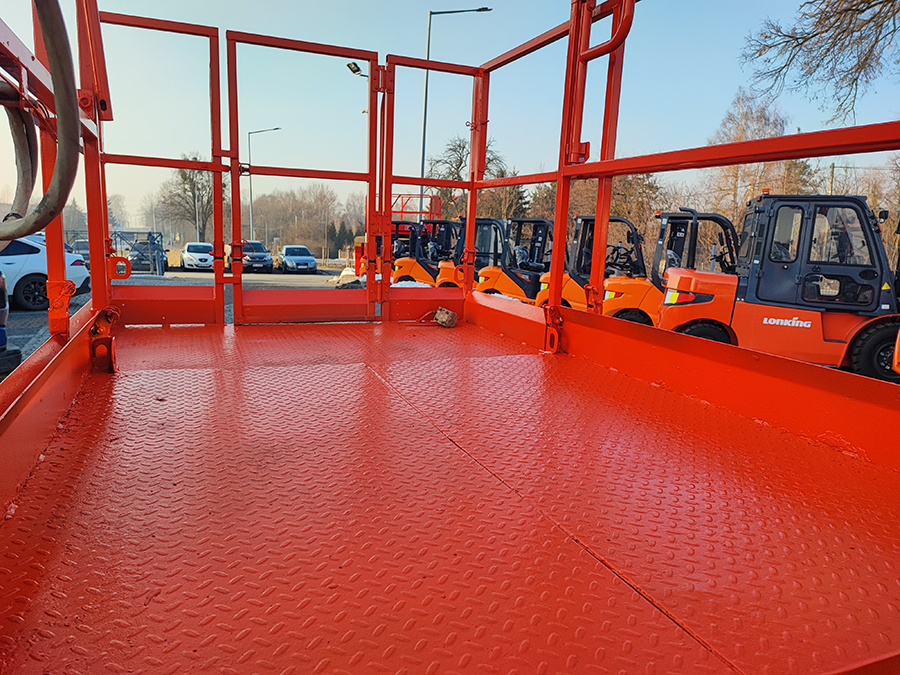 Podest roboczy, zwyżka nożycowa terenowa Skyjack SJ6826RT