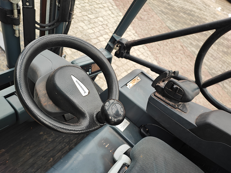 Wózek widłowy elektryczny Jungheinrich EFG 216K