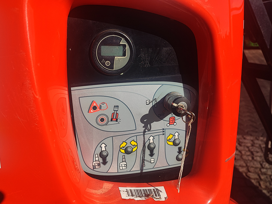 Podest roboczy podnośnik koszowy przegubowy Manitou 100VJR Evolution