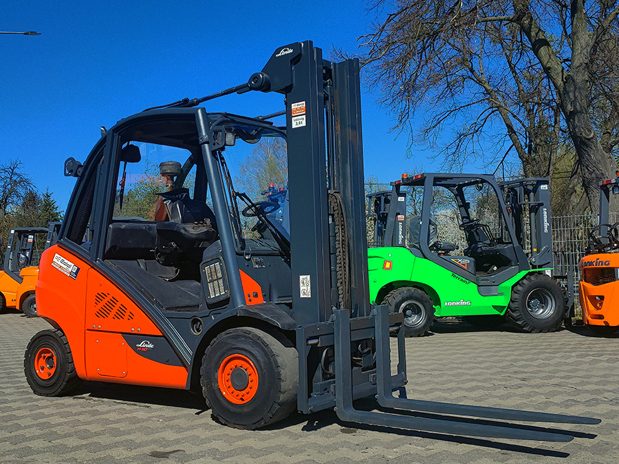 Wózek widłowy Linde H30D-02