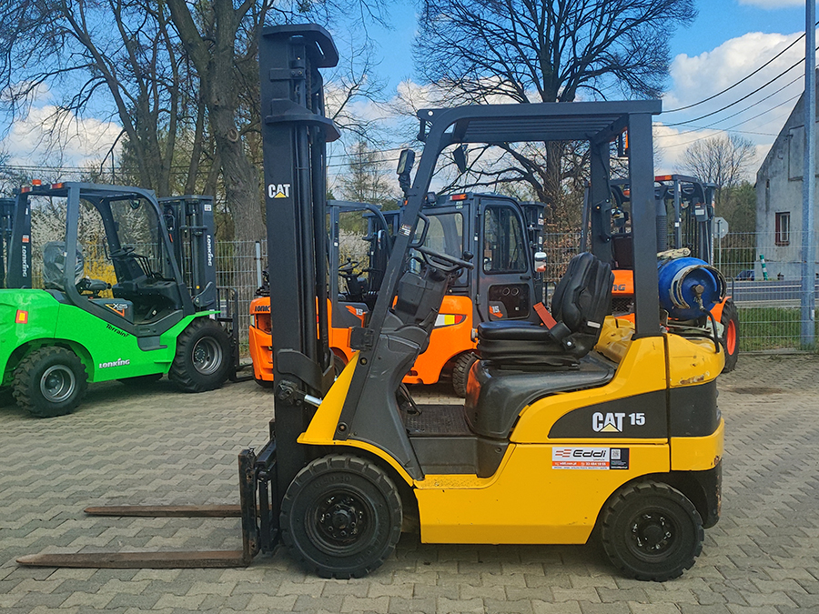 Wózek widłowy Caterpillar GP15NT