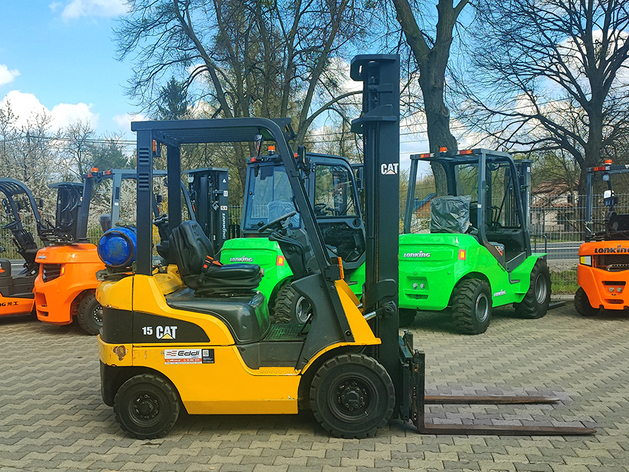 Wózek widłowy Caterpillar GP15NT