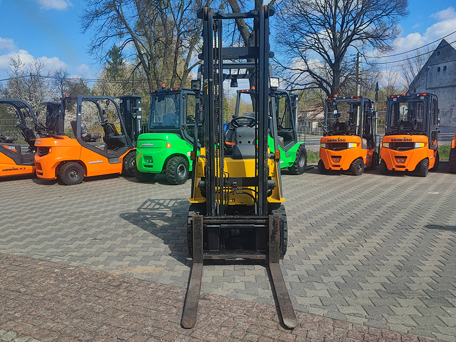 Wózek widłowy Caterpillar GP15NT