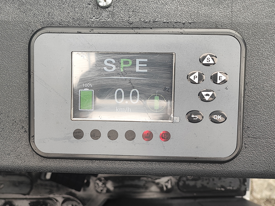 Wózek widłowy elektryczny Lonking LG18B 4 m D