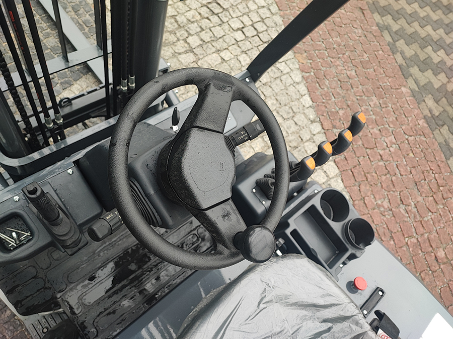 Wózek widłowy elektryczny Lonking LG18B 4 m D