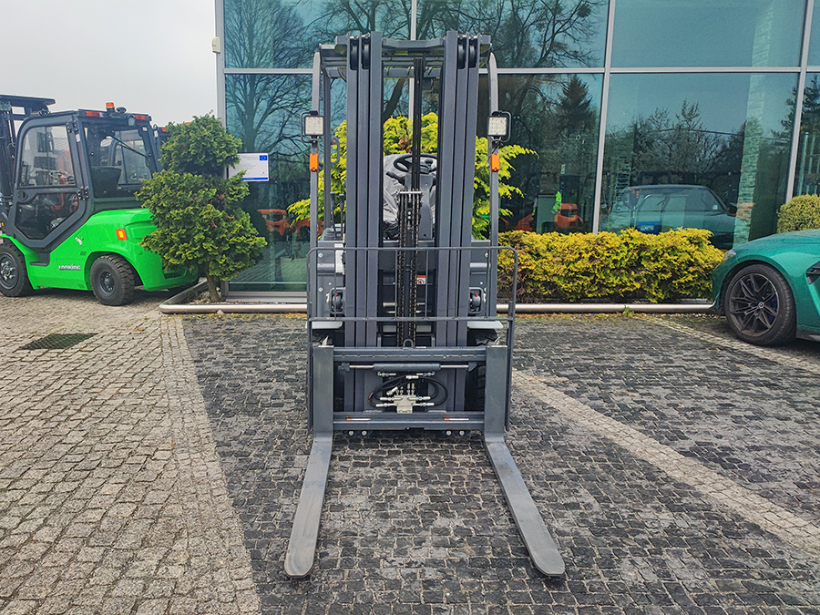 Wózek widłowy elektryczny Lonking LG15B 4,5 m T