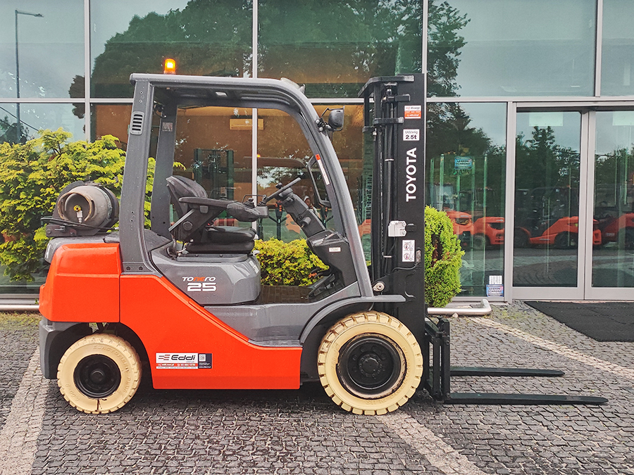 Wózek widłowy Toyota 02-8FGF25