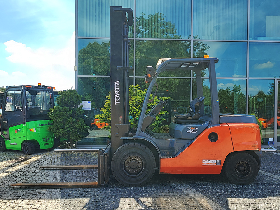 Wózek widłowy Toyota 40-8FD45N