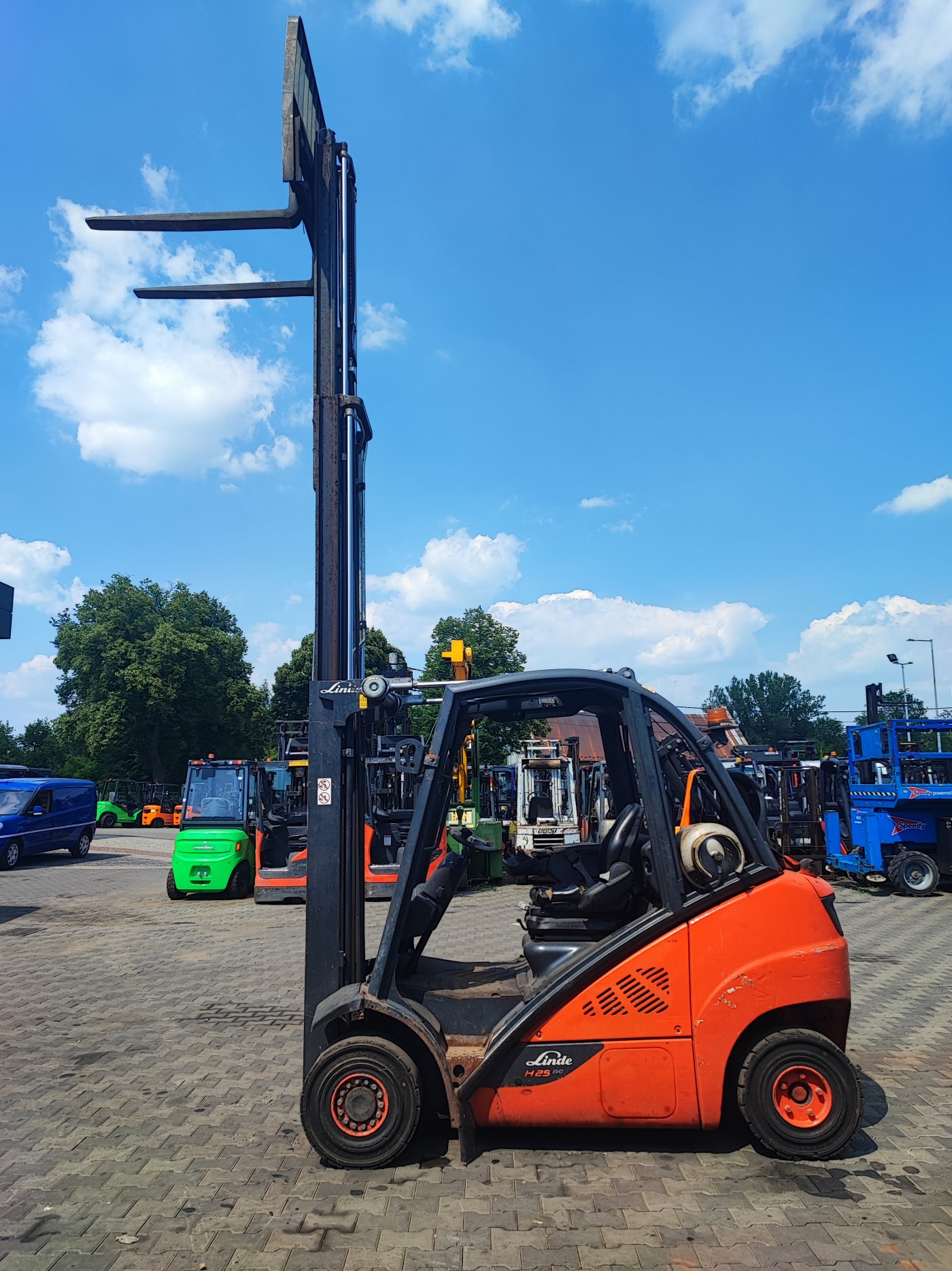 Wózek widłowy Linde H25T-02