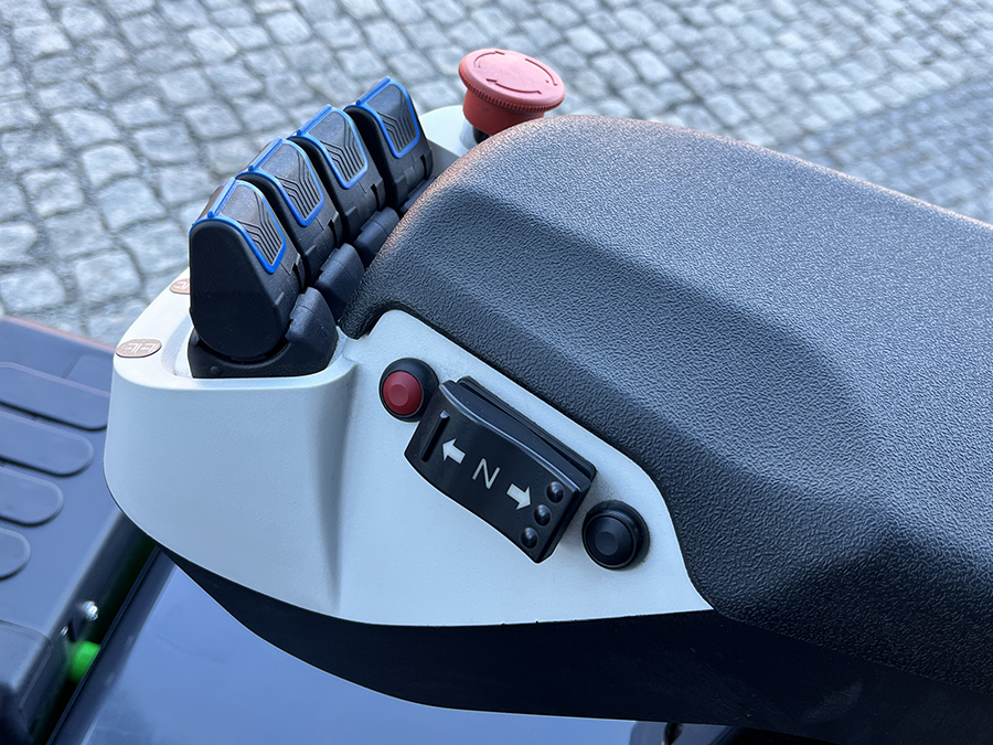 Wózek elektryczny Lonking LG20BE 3,3m D Hilo LI-ION MINILEVER