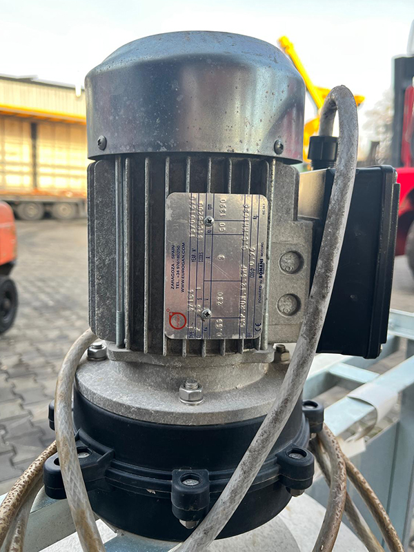 Podajnik do ziarna dla drobiu Dalton Spin Feeder podajnik do ziarna