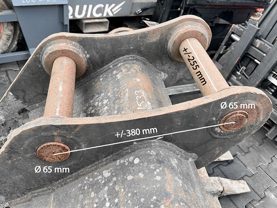 Łyżka kopiąca do koparki STRICKLAND 65 mm