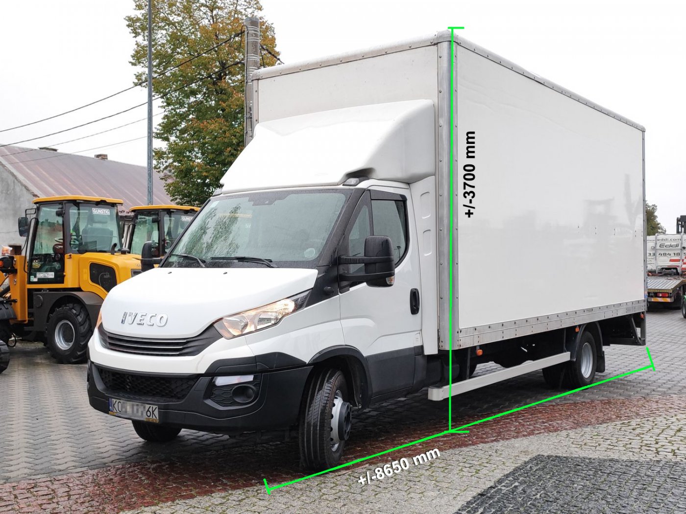 samochód dostawczy kontener z winda Iveco Daily 70C18