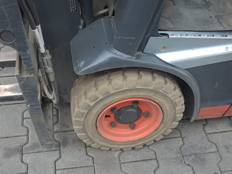 Wózek widłowy elektryczny Linde E16-02