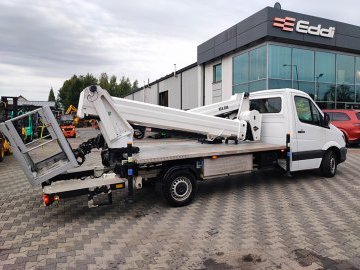 Samochód ciężarowy z podnośnikiem koszowym Mercedes-Benz Sprinter