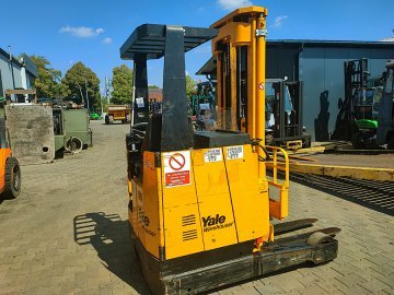 wózek widłowy magazynowy reach truck Yale ETM A16G 115-530DZ