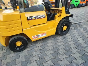 wózek widłowy do remontu Caterpillar DP25