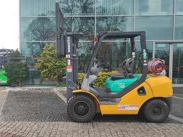 Komatsu FG30T-16