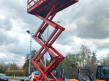 Podest roboczy terenowy zwyżka nożycowa Haulotte H12SX 4WD