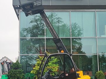 Wózek widłowy JCB TLT30D