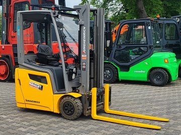 wózek elektryczny Jungheinrich EFG215