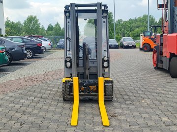 wózek elektryczny Jungheinrich EFG215