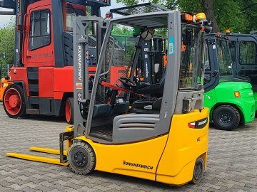 wózek elektryczny Jungheinrich EFG215