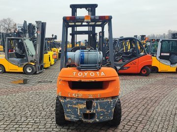 wózek widłowy Toyota 02-7FGF30