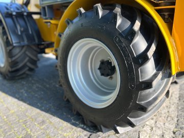 Miniładowarka kołowa Günstig CS908
