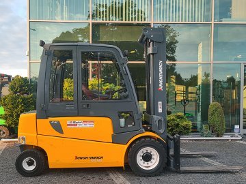 Carrello elevatore Jungheinrich EFG550