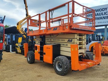Piattaforma verticale JLG 530LRT