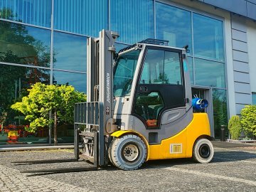 Wózek widłowy Jungheinrich TFG 430s