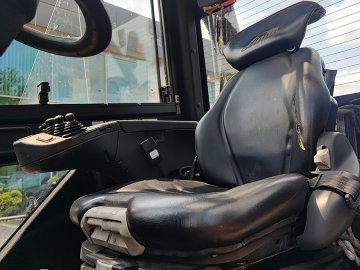 Wózek widłowy Linde H30T-02