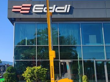 Wózek widłowy wysokiego podnoszenia elektryczny reach truck Jungheinrich ETV 214