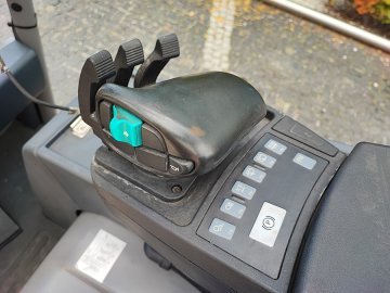Wózek widłowy elektryczny Jungheinrich EFG220
