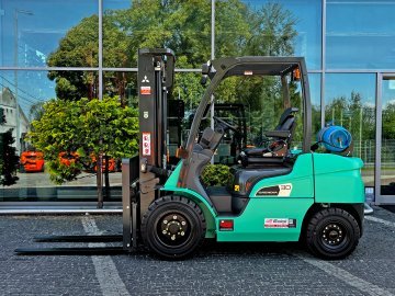 Wózek widłowy Mitsubishi FG30N 3000kg 3,3m Duplex