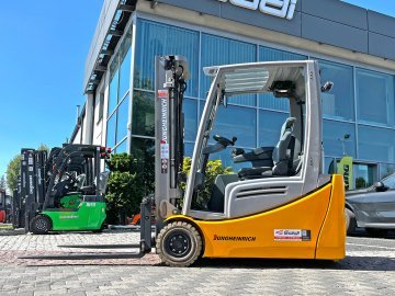 Wózek widłowy elektryczny Jungheinrich EFG 216