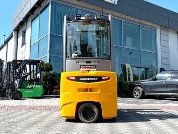 Wózek widłowy elektryczny Jungheinrich EFG 216