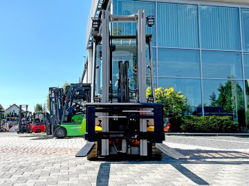 Wózek widłowy elektryczny Jungheinrich EFG 216