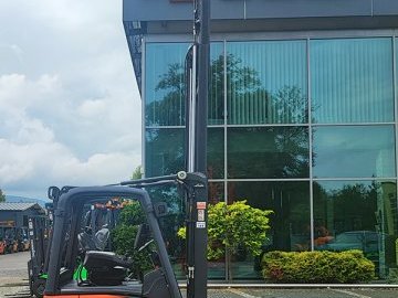 Wózek widłowy elektryczny Linde E16-02