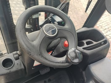 Wózek widłowy elektryczny Linde E16-02