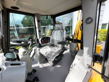 koparko ładowarka kołowa Günstig B925